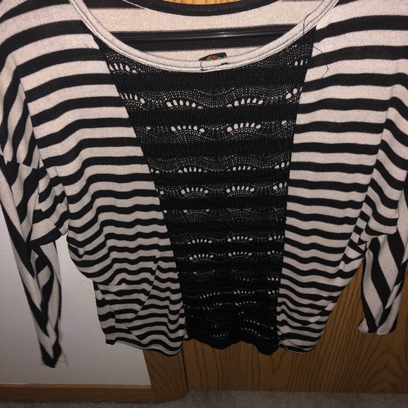 Top - Picture 2 of 2